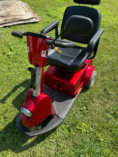 Fortress 1700DT 3 wheel scooter, View more