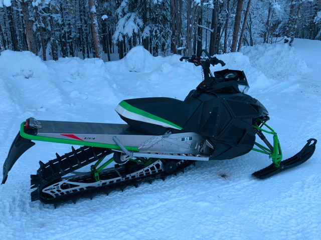 2012 A/C HCR 8000 in Snowmobiles in Whitehorse - Image 2