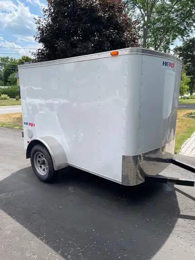 2017 5 x 8 enclosed trailer. Like new. Barn style door. Lights all work.