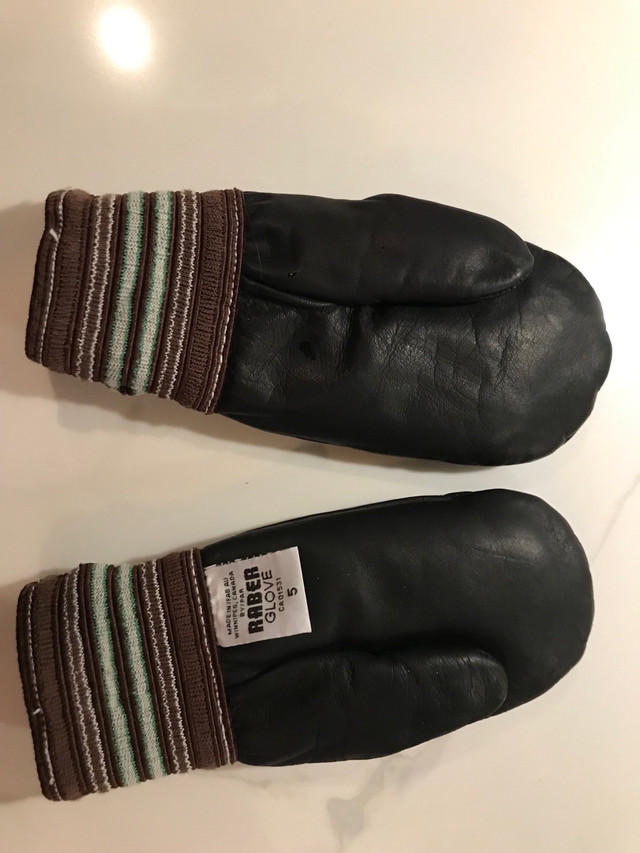 Raber Leather Mitts - size 5 (for 4-6 year old) in Kids & Youth in Winnipeg