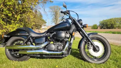 This is the one you've been looking for. Low mileage (for a Honda) with only 25700KM and it looks an...
