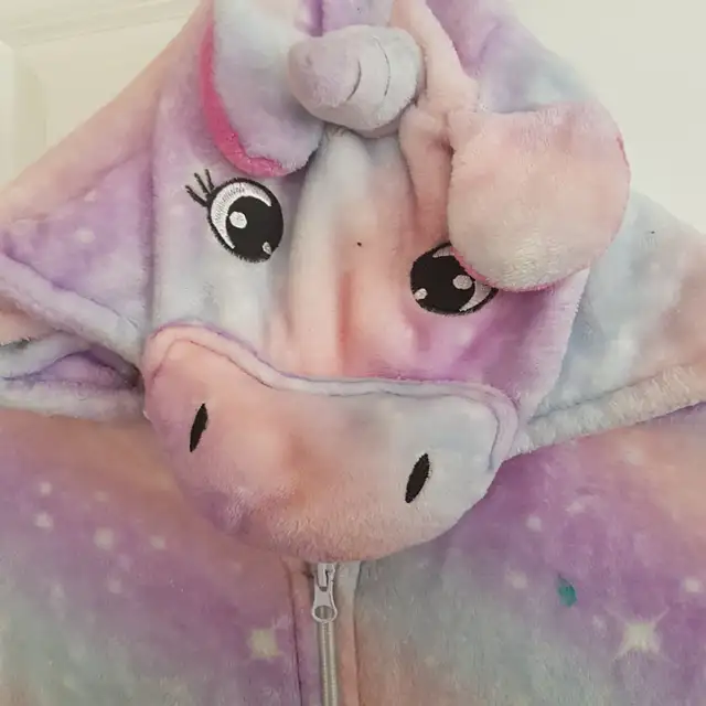 Fuzzy Warm KIds Rainbow Unicorn Onsie in Kids & Youth in Lethbridge - Image 2