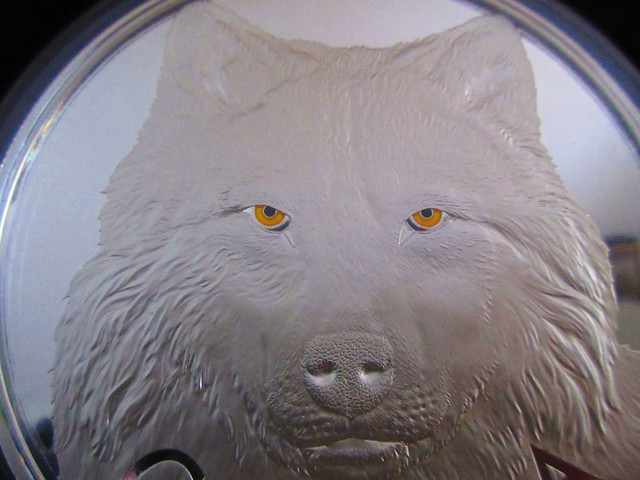 2017 IN THE EYES OF THE TIMBER WOLF 1 KG Silver Proof Coin in Arts & Collectibles in Calgary - Image 2