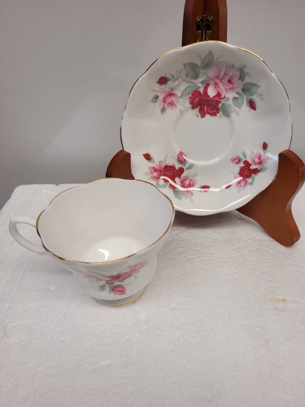 VT G Footed Royal Albert Pink & Red Roses Cup & Saucer in Arts & Collectibles in Dartmouth - Image 3