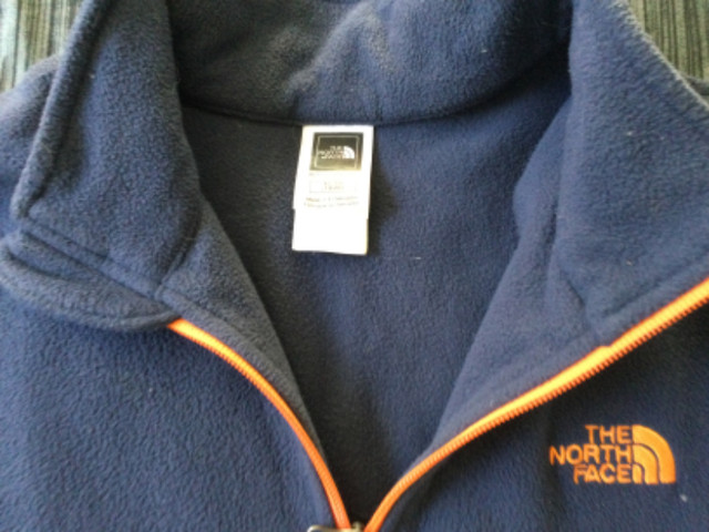 The North Face Fleece Pullover- Boys XL in Kids & Youth in Saskatoon - Image 2