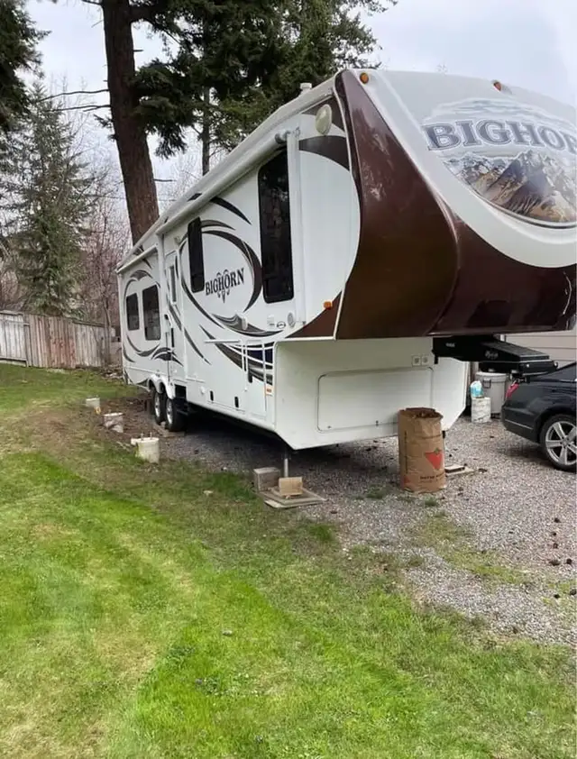 35 Foot Heartland Bighorn 3010 RE with upgrades in RVs & Motorhomes in Penticton - Image 2