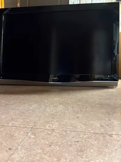 Sharp TV LC-37D62U, View more