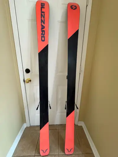 Hi selling my Blizzard Bonafide 183 cm with Marker Baron freeride / AT bindings . Like new , excelle...
