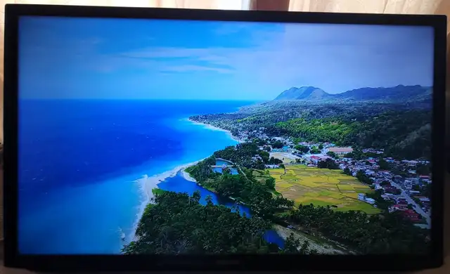 40" Samsung NON Smart Television in TVs in Oshawa / Durham Region - Image 9