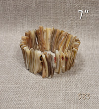 Bracelet élastique pièces coquillage. Sea shell stretch bracelet
