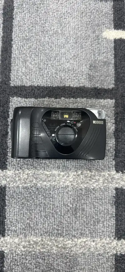 Film Ricoh FF-7 AF 35mm Point & Shoot Film Camera