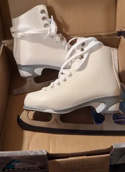 LIKE NEW: Jackson 150 Figure Skates - Girls Size 2 (Used Once!), View more