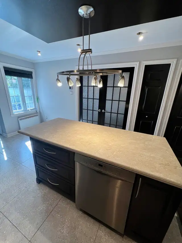 Grand 4 1/2 avec Garage Double | Place Valois - Hochelaga in Long Term Rentals in City of Montréal - Image 3