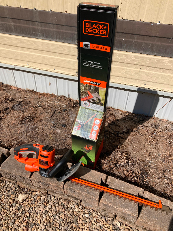 Hedge Trimmer in Outdoor Tools & Storage in Nipawin