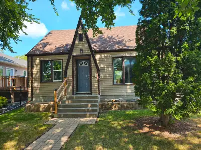 Pet friendly 3 bedroom house for rent August 1 - $2000/month