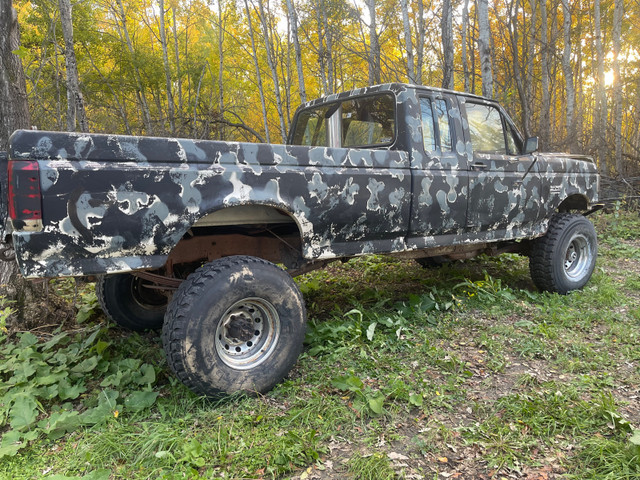 1989 Ford F250 4x4 in Cars & Trucks in Winnipeg - Image 4