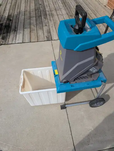 Wood Chipper/Leaf Shredder, View more