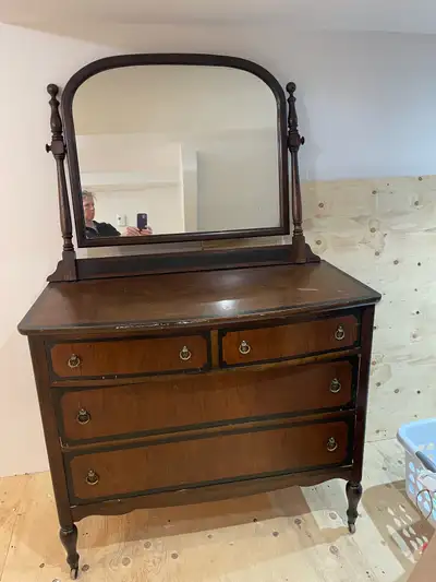 commode antique avec miroir, View more