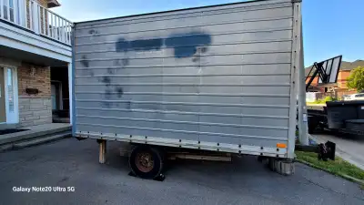 Selling a 12 ft x 8 ft x 6.6 ft enclosed trailer with a solid aluminum structure and solid floors. F...
