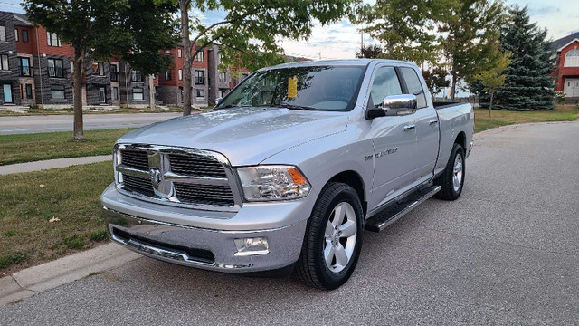 2011 RAM 1500/Quad Cab/4x4 in Cars & Trucks in Barrie
