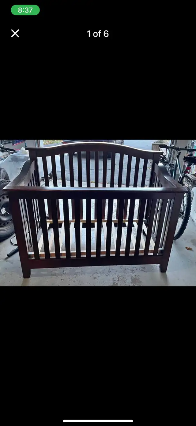 Shermag 3 in 1 crib/ dresser and bookshelf in Bookcases & Shelving Units in Oakville / Halton Region - Image 7
