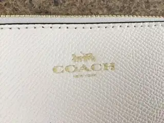 Coach Wristlet, Passport Holder-Porte-Bracelet, Porte-Passeport in Women's - Bags & Wallets in West Island - Image 3