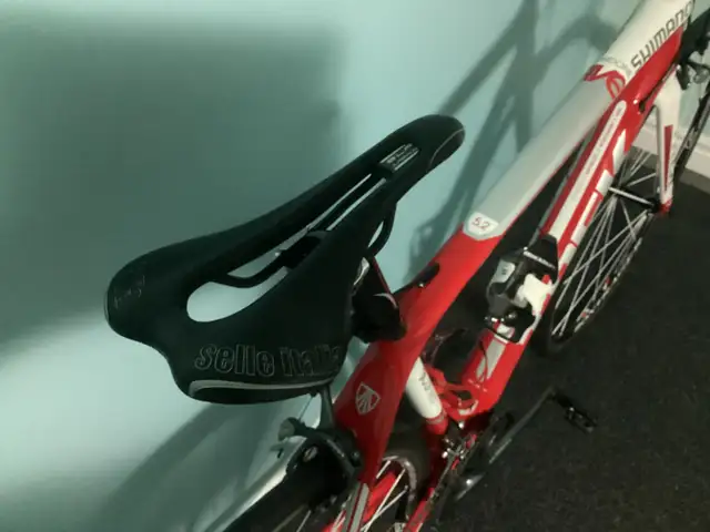 TREK MADONE 5.2  NEW TACX TRAINER and 2 WHEELSETS in Road in Fredericton - Image 6