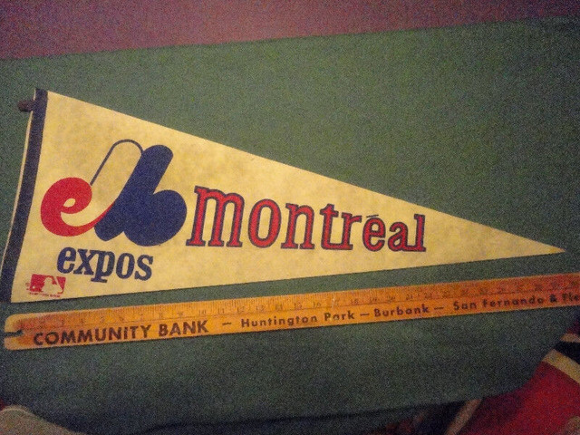MONTREAL EXPOS Vintage Felt Pennants Flags Banner dans Baseball et balle molle  à Ville de Montréal