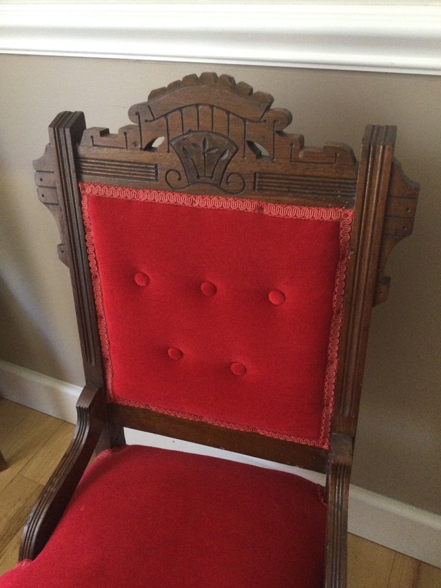 Antique side chairs in Chairs & Recliners in City of Halifax - Image 3
