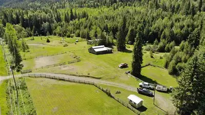 Surrounded by mountains, trees and fields of green, this thoroughly cleaned home is ready for a fami...