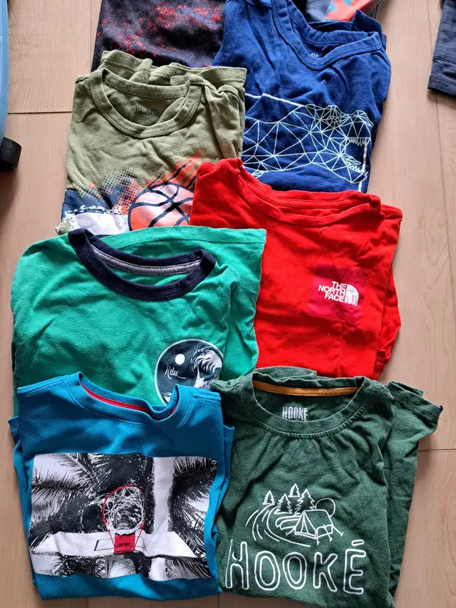 Lot vêtements garcon 7-8 ans in Kids & Youth in City of Montréal - Image 6