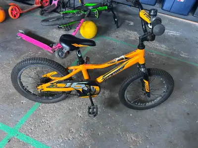 Giant Animator (16” wheels), View more