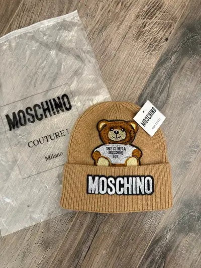 Moschino winter hat taupe, View more