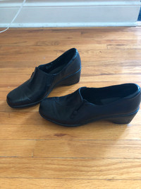 Clark shoes size 8 brand new