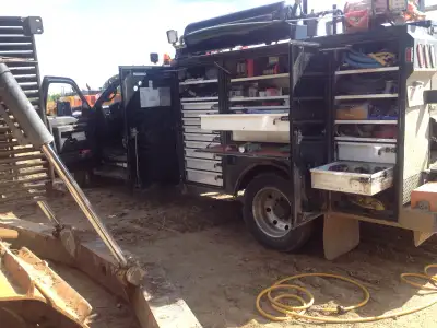 2012 Ford F550 lariat crew cab 6.7 L diesel 152,248 km 14,366 hours , Underwood Vmax, 303 hours. Tig...