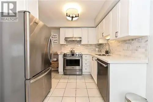 Located at the heart of Mississauga Just minutes for bus taking from the University of Toronto Missi...