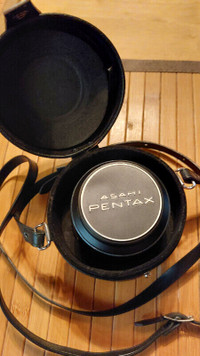 Pentax Auto Vivitar Wide-Angke 35mm Lens with case