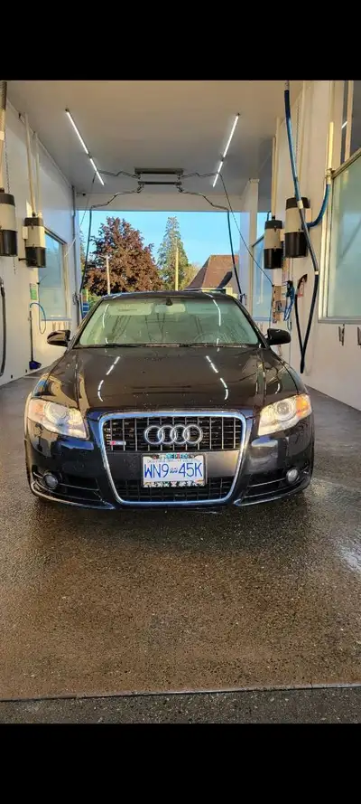 Beautiful car, in mint condition for its year. Brand new paint job. Leather interior with a sun roof...