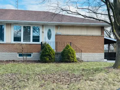 Renovated East Galt 3 bed 1 bath semi