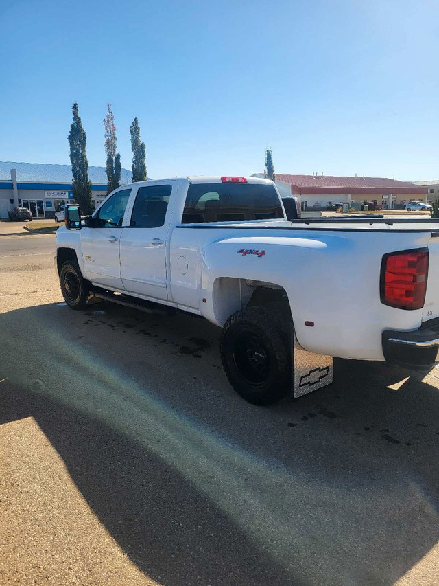 Chevrolet 3500 6lt GAS in Cars & Trucks in Edmonton - Image 2