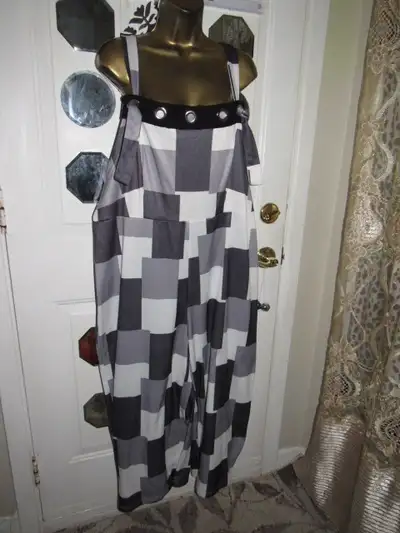 Unique black/white plaid loose fit casual unisex overall XXL new