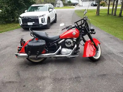 Kawasaki Drifter red bags windshield good tires whitewall