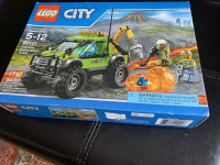Lego city 60121 BNIB Volcano exploration truck 