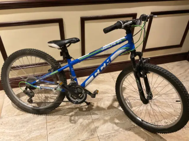CCM Hardline Youth Hardtail Mountain Bike, 21-Speed, 24-in in Mountain in City of Toronto - Image 2
