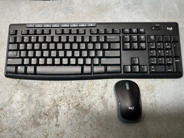 Logitech MK270 Wireless Keyboard & Mouse in Mice, Keyboards & Webcams in Ottawa - Image 2