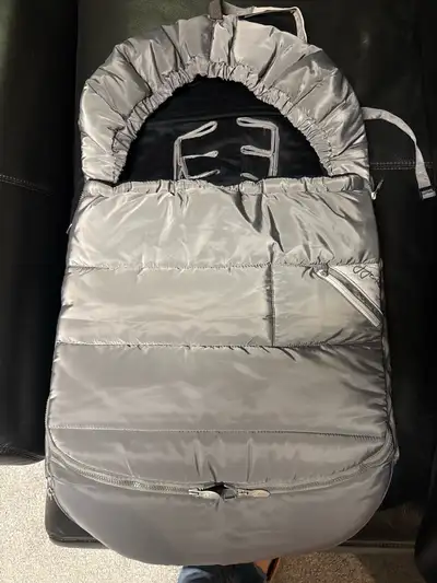 JJ Cole Car Seat Bundleme, View more