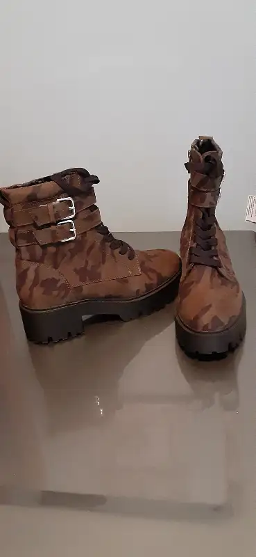 Aurora Women’s boots size 8    Brand new   $35, View more