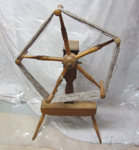 Antique  skein winder (like a Spinning Wheel)