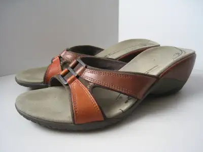 Merrell Leather Sandals Womens Size 8 EU 39, View more