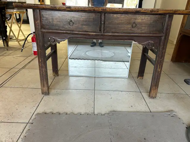 Wood Desk in Desks in Calgary - Image 2